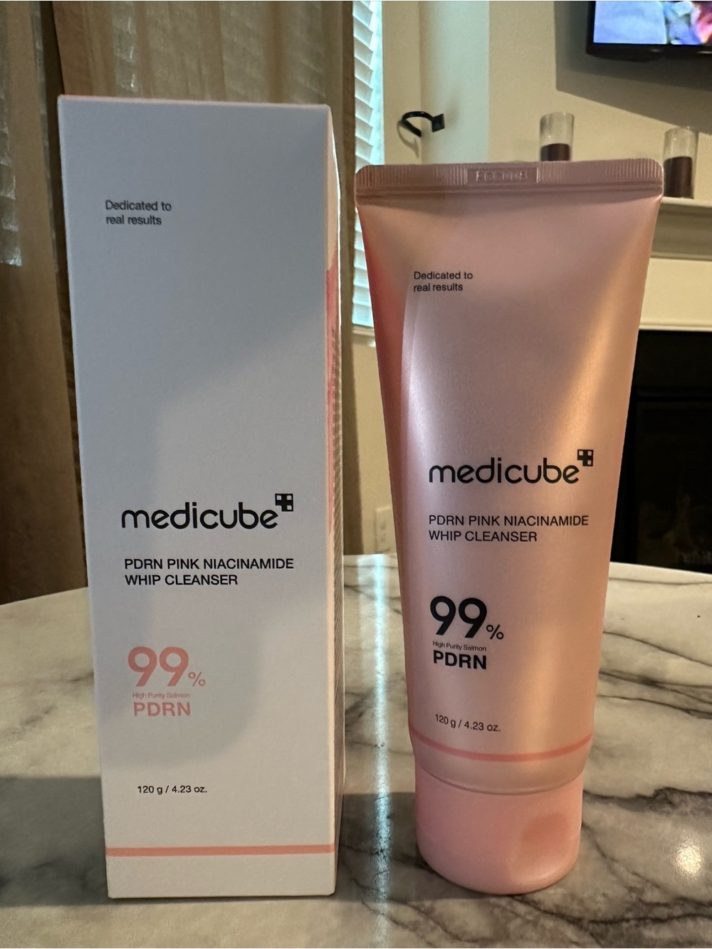 medicube PDRN Pink Niacinamide Whip Cleanser — Pink